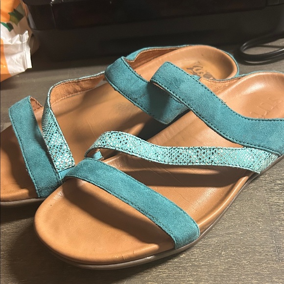 Strive - Teal Women's Sandals - Size 9.5 - Picture 1 of 7